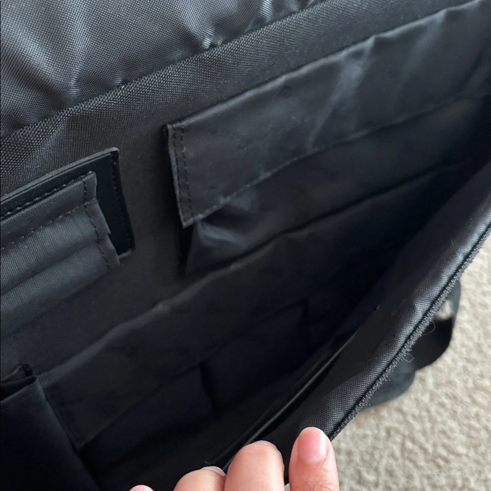 Targus Black Briefcase/Laptop Shoulder Bag